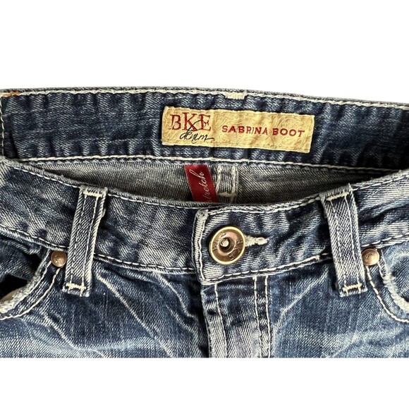 Buckle BKE Sabrina Boot Leg Jeans Size 28 (actual 32 x 29) Lowrise Distressed - Picture 10 of 13